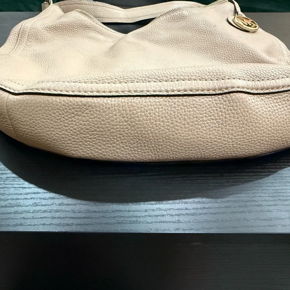 Michael Kors Lydia Pebbled Leather Chain Shoulder Hobo Bag Blush Beige